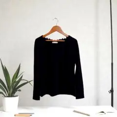 ☆美品【earth music&ecology 】黒長袖トップス襟に花柄レース✿