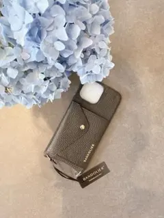 BANDOLIER iphoe13pro max ケース　ゴールド金具のサムネイル
