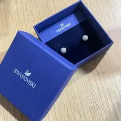 Swarovski クリスタルボールピアス