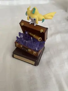 ポケモン　ジラーチ　ラティアス　ピカチュウ&メレシー　アローラロコン　フィギュア 61rMj+e85EL._UF894,1000_QL80_.jpg