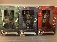 進撃の巨人　一番くじ　リヴァイ・エレン・ミカサ フィギュアセット