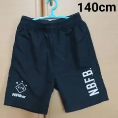 N.B.E.B. 黒色　ハーフパンツ 140cm