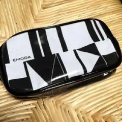 値下げ！エモダ★未使用★化粧ポーチ★非売品