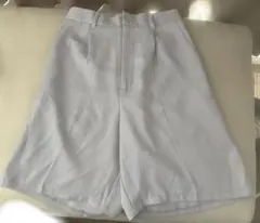GU ライトグレー ショートパンツ