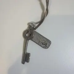 鍵型ネックレス 紐付き