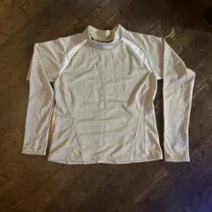new balance 長袖トップス クリーム色
