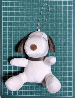 スヌーピーのぬいぐるみ マスコットキーホルダー　ストラップ付き