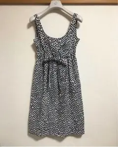 美品 ダイアンフォンファステンバーグ ワンピース 4 M 黒色 膝丈 水玉 白黒