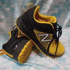 New Balance トレーニングシューズ イエロー/ブラック
