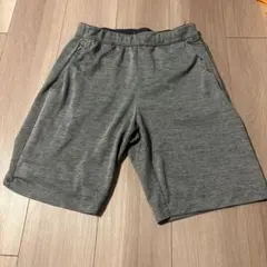 ハーフパンツ　UNIQLO