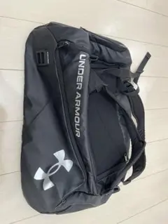 【美品】UNDER ARMOUR ブラック ダッフルバッグ