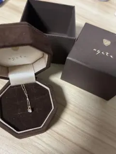 agete シンプルネックレス 小石付き