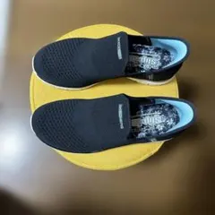 SKECHERS スリッポン ブラック