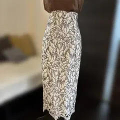 みい様専用マーキュリーデュオ　花刺繍ロングスカート　M