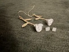 バラの花デザイン フック式ピアス