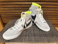 Nike ブレーザー MIDハイカットスニーカー グレー/ブラック/イエロー
