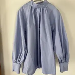 techichi ライトブルーブラウス