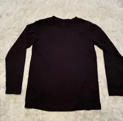 ユニクロ 黒カットソー サイズ150