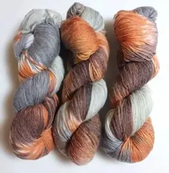 毛糸④　3カセ　約300g