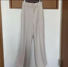 ワイド　フレアパンツ　アイボリー　ホワイト