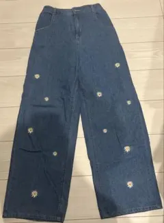 【エムズエキサイト】花柄刺繍 ワイドデニムパンツ