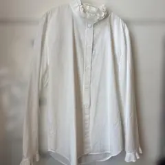 フリル付きホワイト長袖シャツZARA 未使用品試着のみ