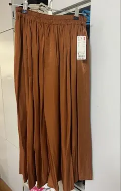 【値下げ】UNIQLO新品・未使用ドレープギャザーロングスカートM