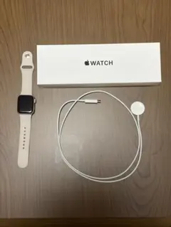 Apple Watch SE2 スターライト 40mm
