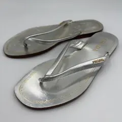 美品✨プラダ トングサンダル シルバー 35.5 サフィアーノ 22.5cm