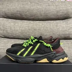 ホワイト スニーカー