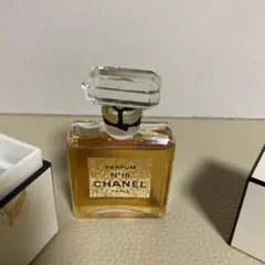シャネル　No.19 パルファム　14ml