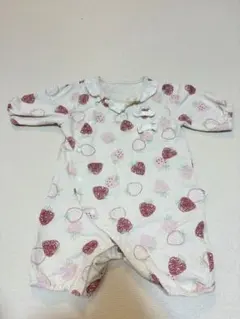 バースデイ　カバーオール　60-70センチ　いちご柄