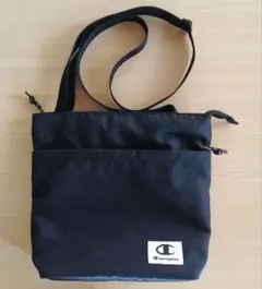 Champion　ショルダーバッグ　男女兼用　軽量　ポケット多　旅行　アウトドア