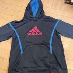 adidas パーカー