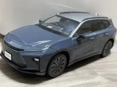 トヨタ bZ3 ミニカー ブロンズ 1/18 - メルカリ