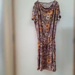 体系カバー♡スマートピンク♡ワールド♡花柄ひざ丈ワンピース 半袖 ブラウン系のサムネイル