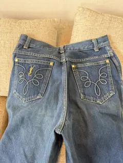 YVES SAINT LAURENT デニムパンツのサムネイル