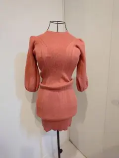 お値下げ中！美品★GUESS★春色ニットワンピースドレス