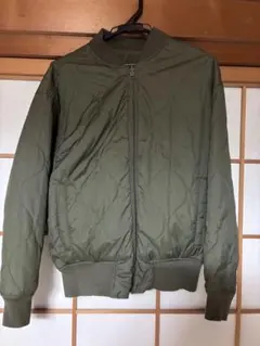 オリーブグリーン MA-1 ジャケット
