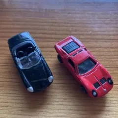 ミニカー 2台セット 黒と赤