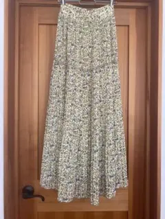 KBF 花柄プリーツロングスカート