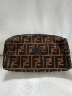 FENDI 　フェンディ　ズッカ柄 ポーチ 12×22ｃｍのサムネイル