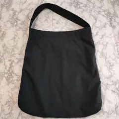 ブラック ピンタックトートバッグ ヤッコマリカルド - メルカリ
