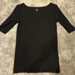 【売り切りセール！】GAP ブラック スクエアネックTシャツ　S
