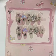 ネイルチップ  ピンク ホワイト かわいい　ハート　リボン　少女　クリスタル