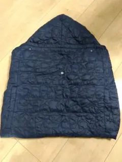 UNIQLO　ライトウォームパデッド2WAYブランケット