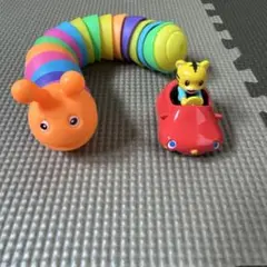 TOMICA しまじろう Beepy 芋虫おもちゃセットのサムネイル