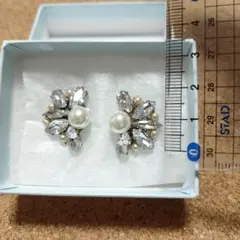 Item thumbnail for item de1b9046-132a-4d75-b56b-22e571e1696c