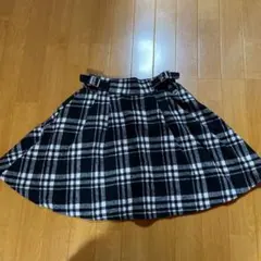 ラブトキシック　チェックスカート 160㎝