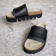 Hender Scheme キャタピラー サンダル ビブラム 厚底 新品3.8万のサムネイル
